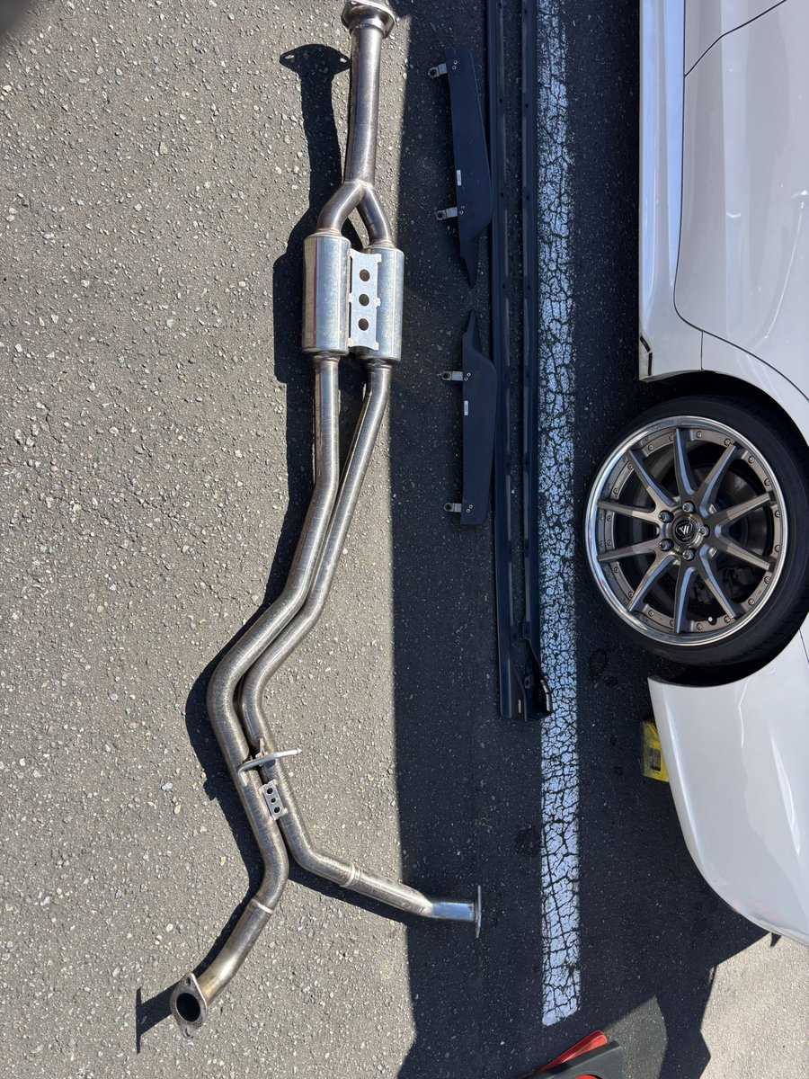 Levo_VM4y's tweet photo. #パーツ売ります
柿本改Regu06&amp;R Dualセンター
WRXSTI VAB用
使用経年によるパイプの変色、小傷等ありますが使用上の問題はないと思われます

気になる方リプください💬
#SUBARU #WRXSTI #柿本改 https://t.co/kOHtirGqSA