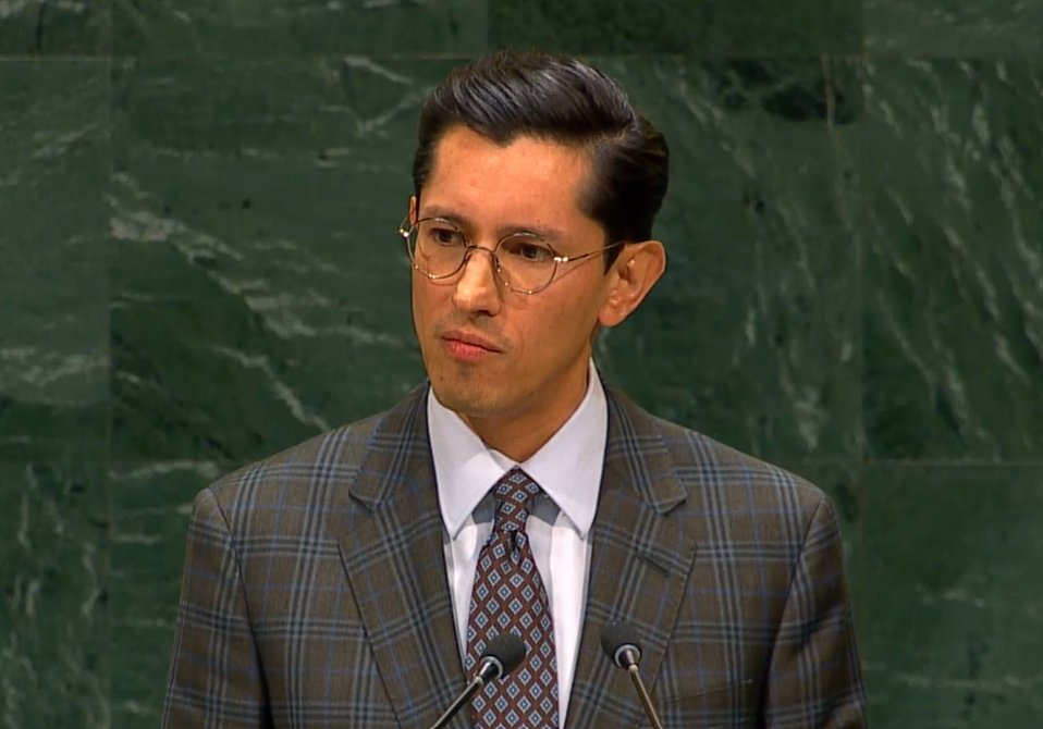 NoticiasONU's tweet photo. El derecho internacional debe prevalecer sobre la fuerza. La población civil debe de ser protegida. La integridad territorial de las naciones debe respetarse. Por eso México defiende la solución de dos Estados y reconoce al Estado de Palestina
Roberto Velasco, canciller de México https://t.co/yzsKu6emyu