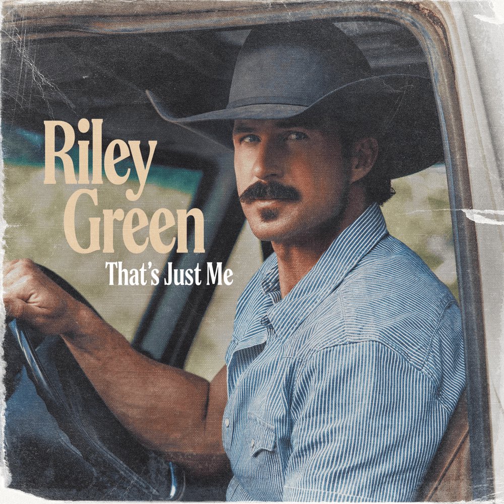 talkofthecharts's tweet photo. The race for #1 on this week’s Billboard 200 chart is “too close to call” according to HITSDD.

Riley Green, Miley Cyrus &amp; Ella Langley are all separated by less than 500 units. https://t.co/J3OzfjAow7