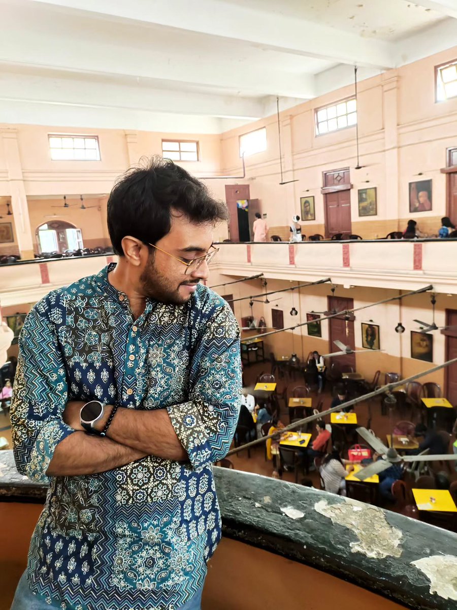 ReginaldFeak's tweet photo. The vintage charm of Kolkata’s OG Indian Coffee House still gives me goosebumps. Amid modern AC cafés and malls, it preserves that timeless ’90s aura. https://t.co/1MMSxsFZYL