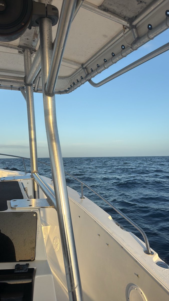 Binzyrican's tweet photo. Offshore fishing 🎣🔥 https://t.co/KplsmjPXtu