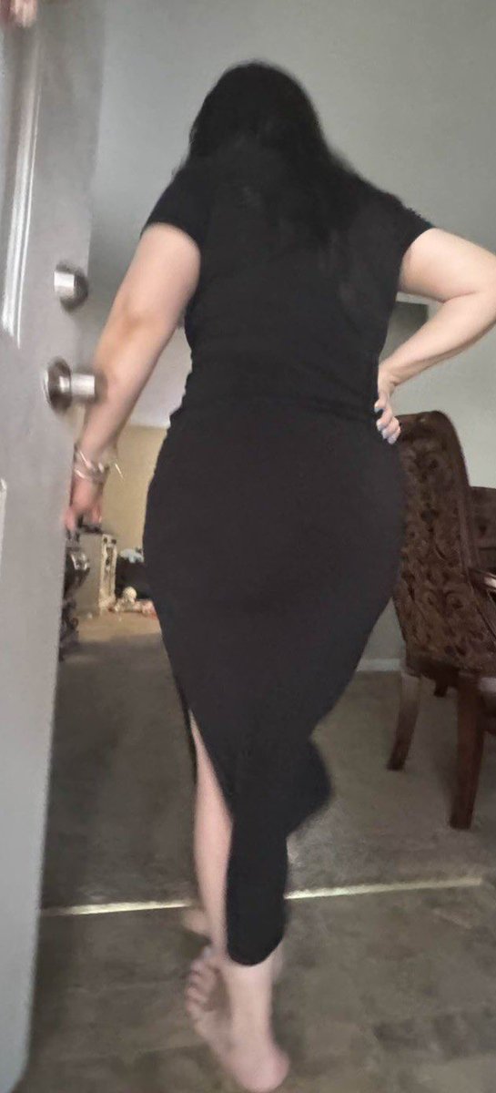 irlmilfs's tweet photo. Black dress Lizeth #mommy #lizeth #goon #latina #mom #nutty #wankchat https://t.co/ZgLuvsLVxi