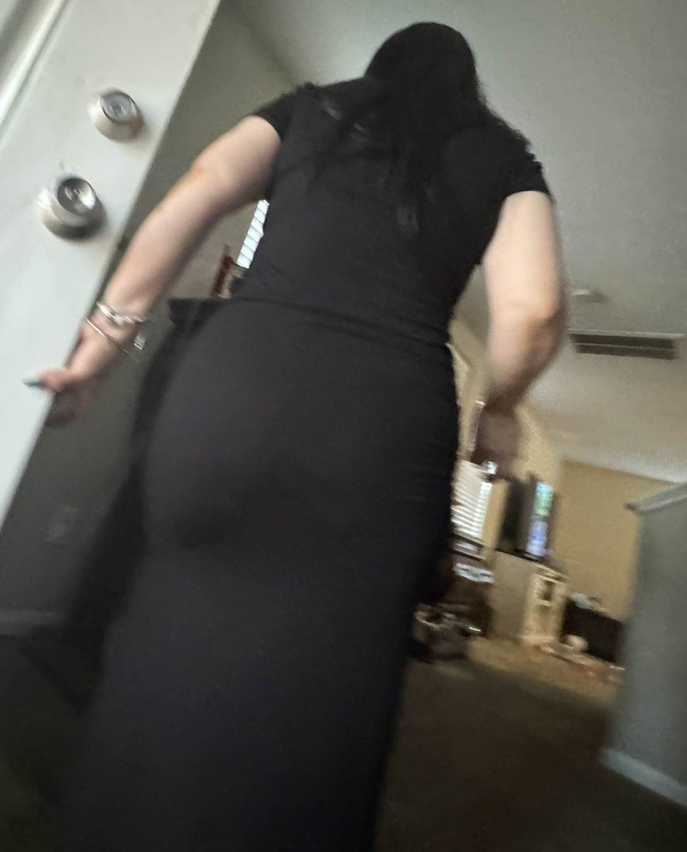 irlmilfs's tweet photo. Black dress Lizeth #mommy #lizeth #goon #latina #mom #nutty #wankchat https://t.co/ZgLuvsLVxi