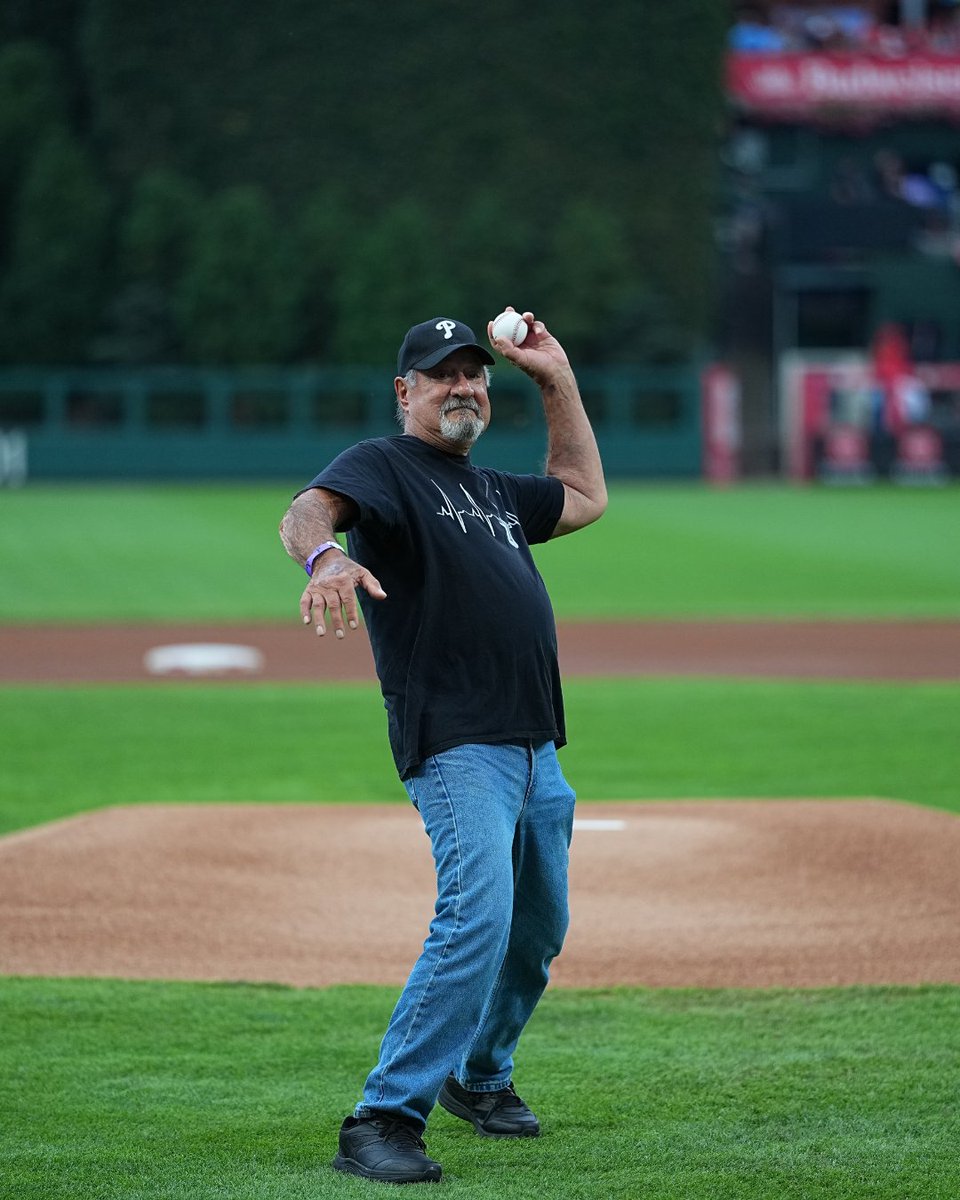 TempleHealth's tweet photo. On #WorldLungDay, we're celebrating second chances.

After a double lung transplant at @TempleLung, Tony DiMattia is back to playing bass, spending time with family, and enjoying life after idiopathic pulmonary fibrosis.

He even threw out the first pitch at @Phillies Lung Night. https://t.co/GOCr4pM0XW