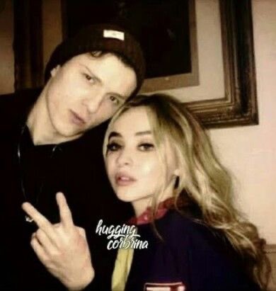 brinasdiamondz's tweet photo. my brand is having an irl meet up THIS IS NOT A DRILL https://t.co/B7aPZf7ZUK