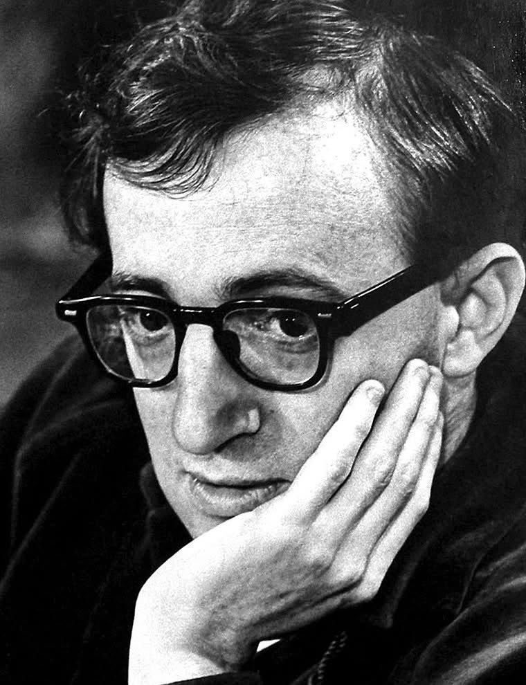 Paroles_auteurs's tweet photo. "L'avantage d'être intelligent, c'est qu'on peut toujours faire l'imbécile, alors que l'inverse est totalement impossible." Woody Allen https://t.co/ETUm4HxzAX