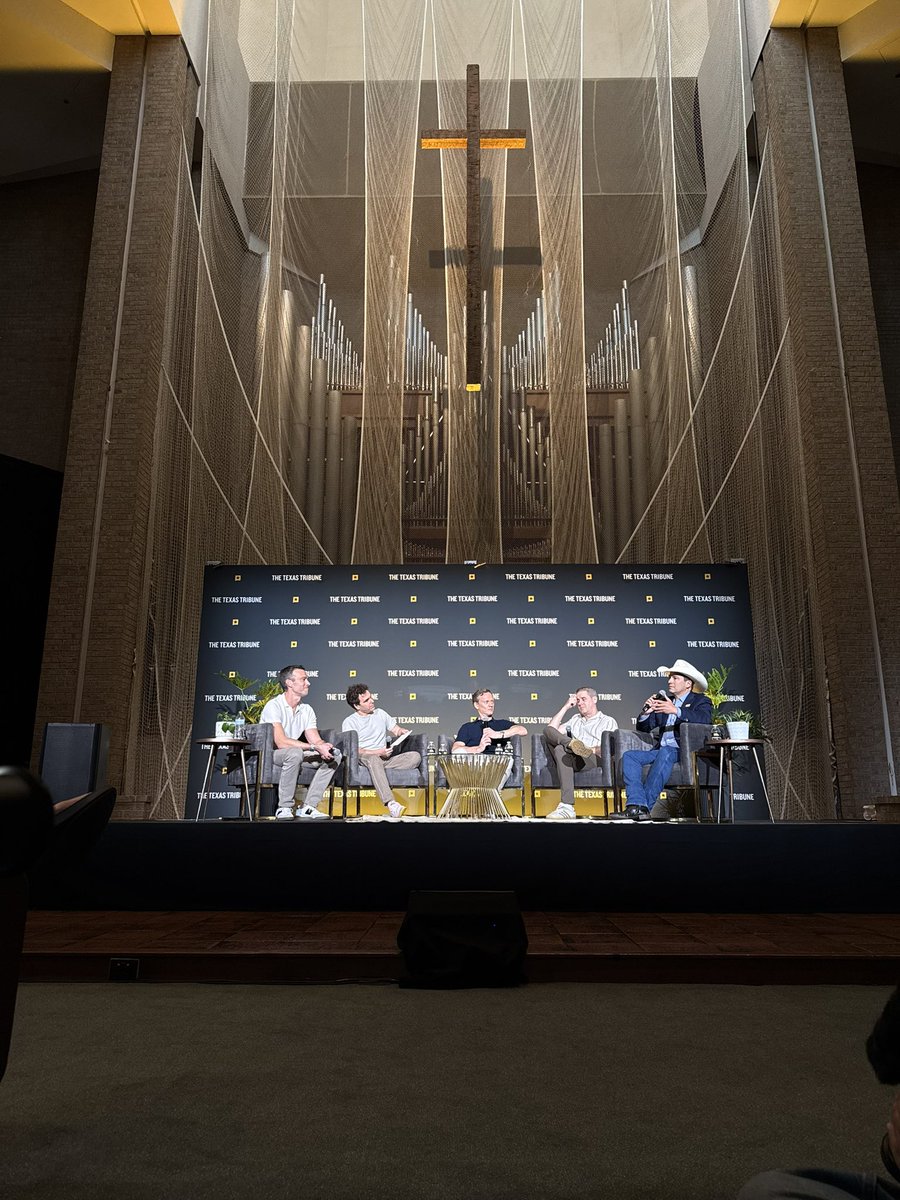 JackieGRosa's tweet photo. @PulidoForTexas x @PodSaveAmerica at #TribFest2026 https://t.co/MnIvCjWkXE