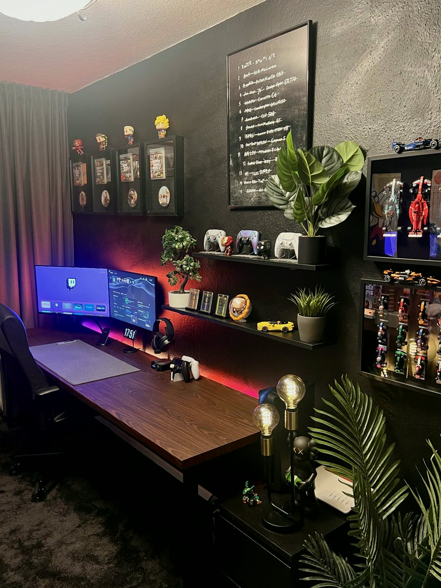 RyanCarterht's tweet photo. All in Black
#DeveloperMemes #CONVERGENCEOFTWOSTARS https://t.co/U65n8PzR9X