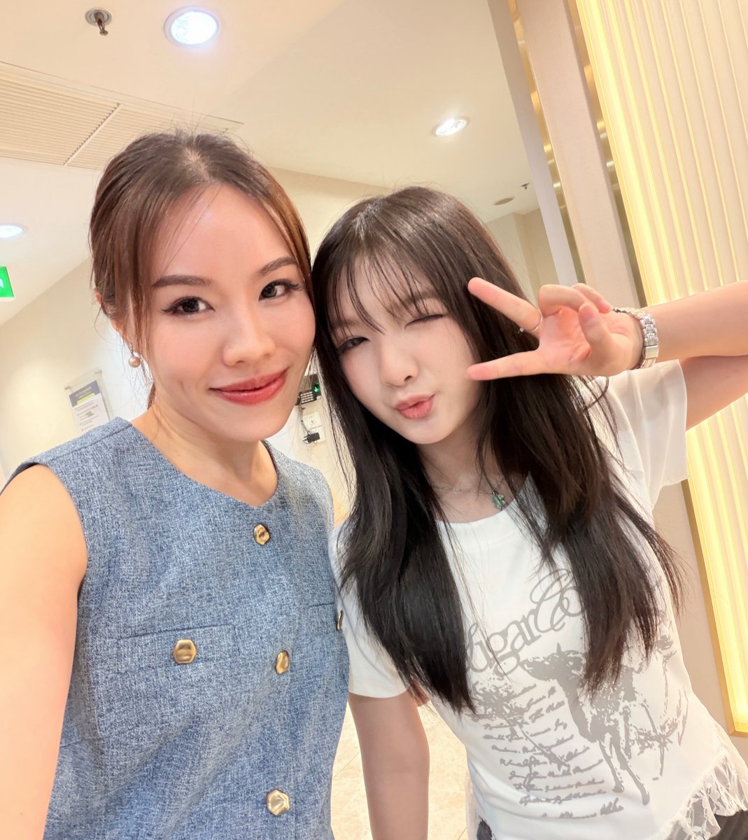 PabloWerbeqe's tweet photo. ดูแลผิวกันมาตั้งแต่สาวน้อยผมสั้น จนวันนี้น้องอินเตอร์โตเป็นสาว ผมยาวสวยแล้วนะคะ เวลาผ่านไปเร็วจริงๆ #น้องอินเตอร์ #ดูแลผิว #รักษาสิว #รีวิวบิวตี้ https://t.co/OUpgntvxt5