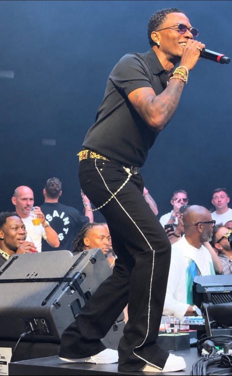 Idan_orlando's tweet photo. Wizkid the symbol of hope of African Music Culture 🌍🖤🦅 https://t.co/keh6szjKAi