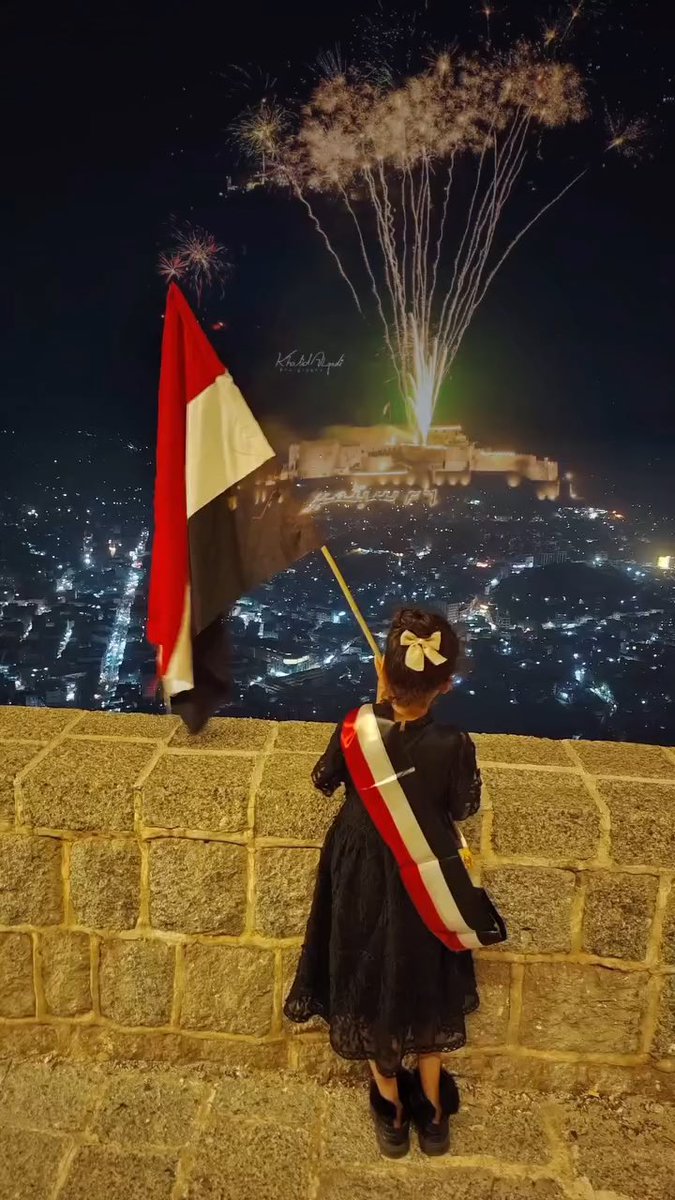 ALMEKHLAFi797's tweet photo. في ذكرى الـ64 من ثورة 26 سبتمبر المجيدة، نهنئ شعبنا اليمني بهذه المناسبة الوطنية الخالدة، سائلين الله أن يحفظ اليمن وأهله، ويديم عليه الأمن والسلام والاستقرار.

كل عام واليمن بخير 🇾🇪
#26_سبتمبر
#اليمن https://t.co/0Cv4io6JaO