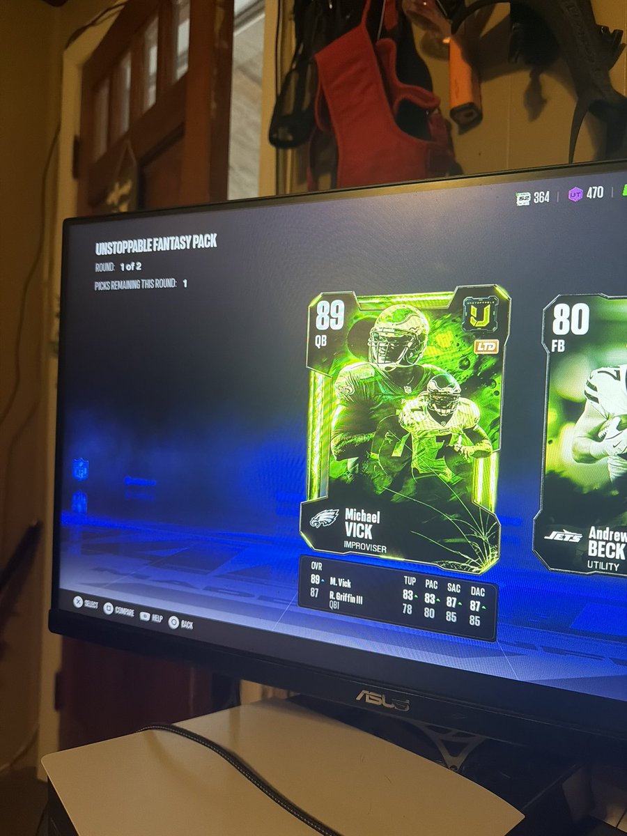 stizzythe2nd's tweet photo. @Zirksee #zirkluck 60k pack https://t.co/VJW7dPSUM6