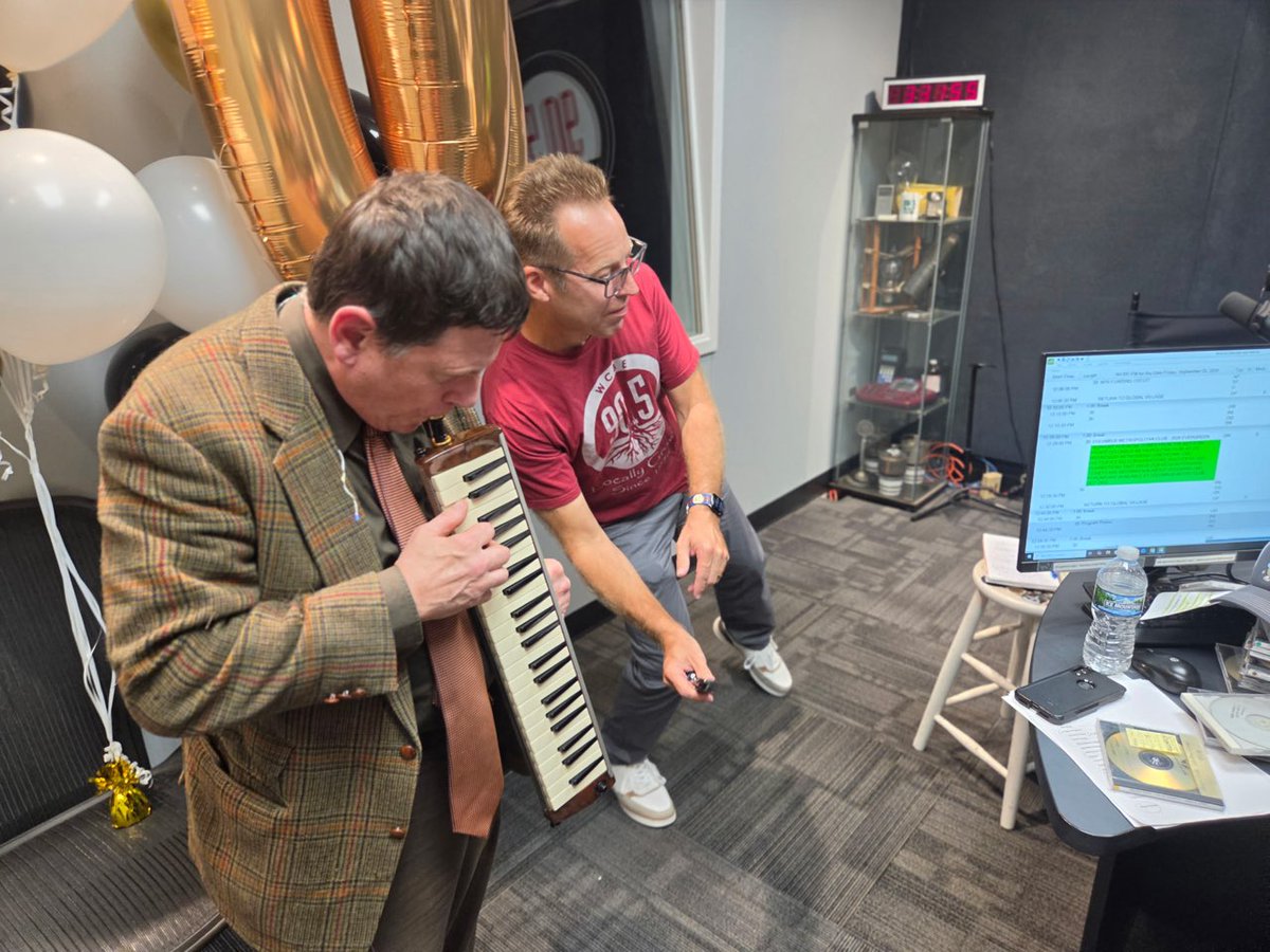 ColsCitySchools's tweet photo. Wishing WCBE 90.5 FM a very 𝗛𝗮𝗽𝗽𝘆 𝟳𝟬𝘁𝗵 𝗕𝗶𝗿𝘁𝗵𝗱𝗮𝘆! 📻🎉

We were thrilled to celebrate this incredible milestone and 70 years of voices, memories, and moments on the air. 

Here’s to the legacy of WCBE and many more years ahead! 🎂🎙️ #OurCCS #LeadersGrownHere https://t.co/QSL6ZEYwja