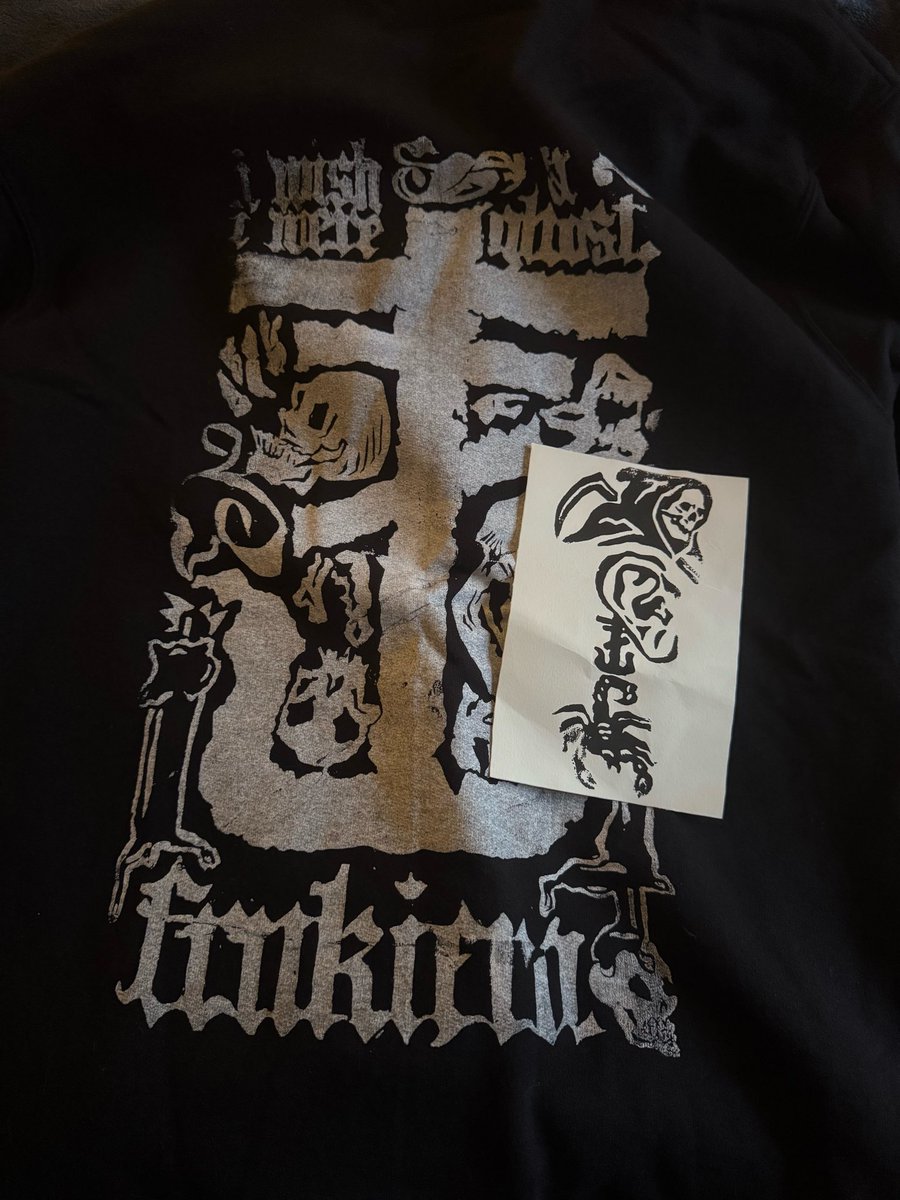 sickuuhs's tweet photo. ready to rep the freaking goat thanks man @gh0stinsn0w 💪🔥 https://t.co/VPEuJYqfFm