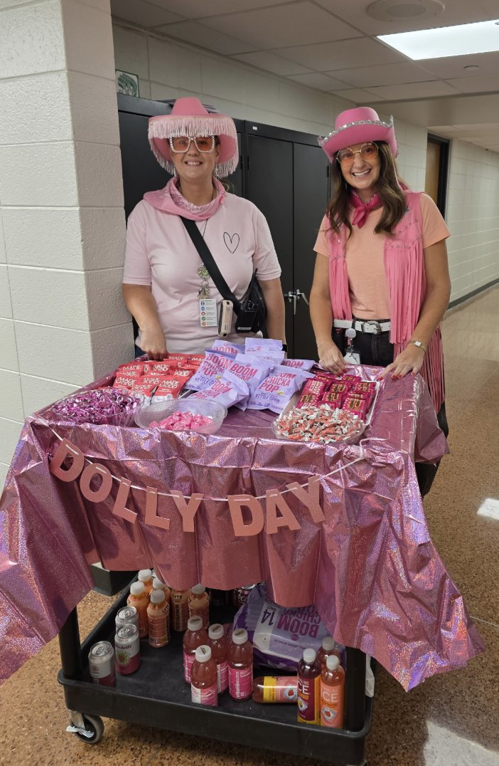NorrisElem's tweet photo. We celebrated with Dolly Day here at Norris! Pink, sparkles, smiles, glitter, and all things Dolly! https://t.co/L1U6IGj4bt