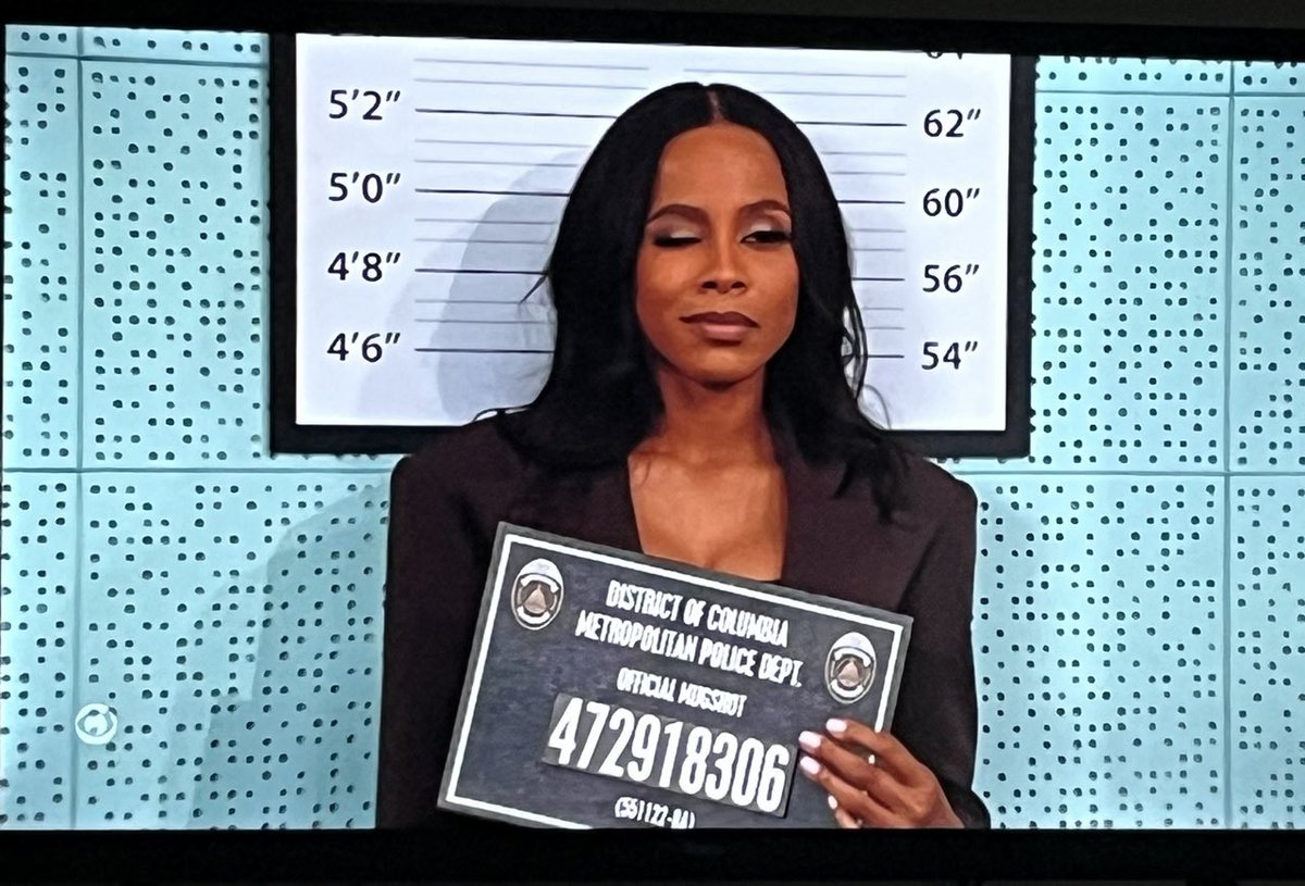 PoisonWilliams's tweet photo. #BeyondTheGates     Kudos to the makeup artists on this show. Everyone looks great , even the men. https://t.co/FeknNSa8MN