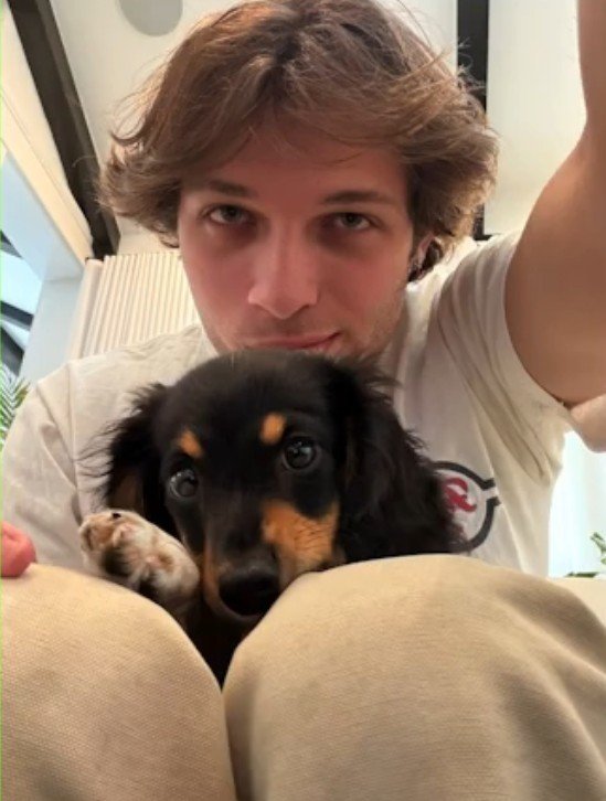 applepiematt's tweet photo. THEY ARE TWINS?? 😭😭😭😭😭 https://t.co/FCSolmf6nb
