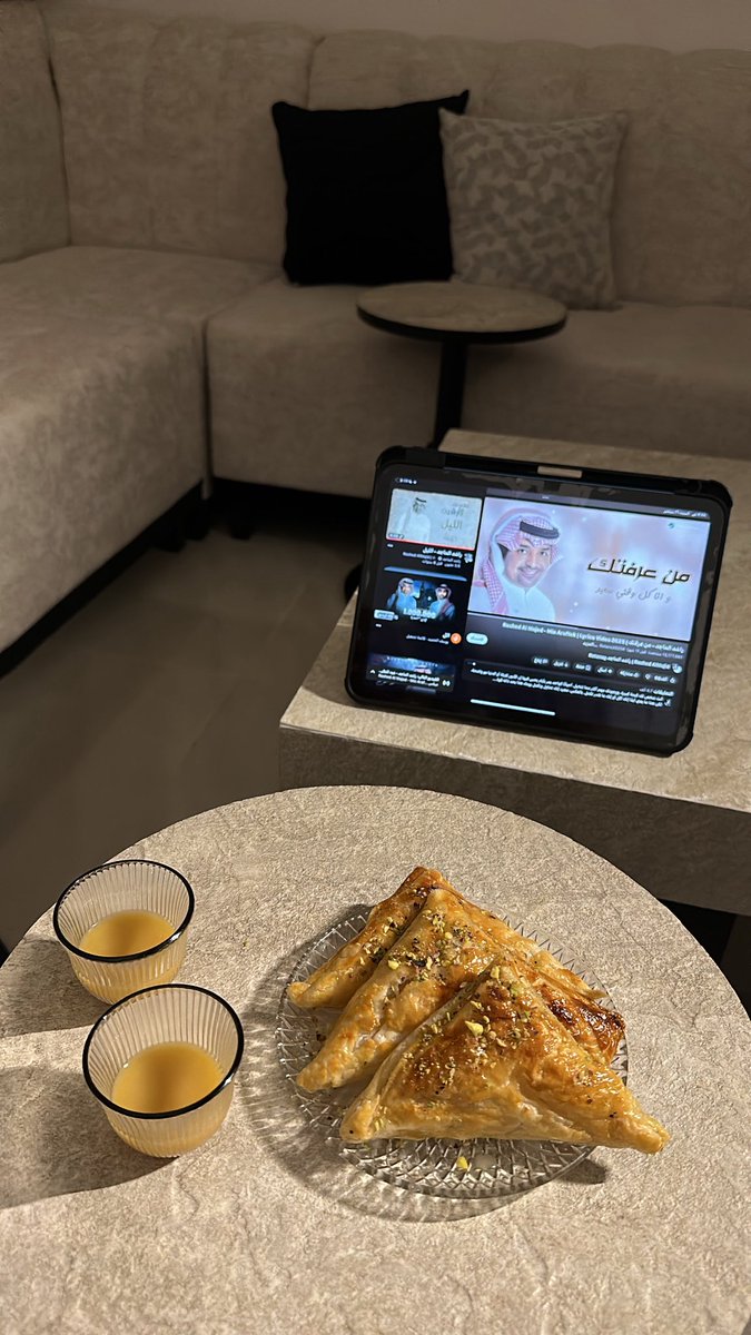 queen70m's tweet photo. المود اليوم يطلب راشد الماجد❣️ https://t.co/PiMeTVOPxJ