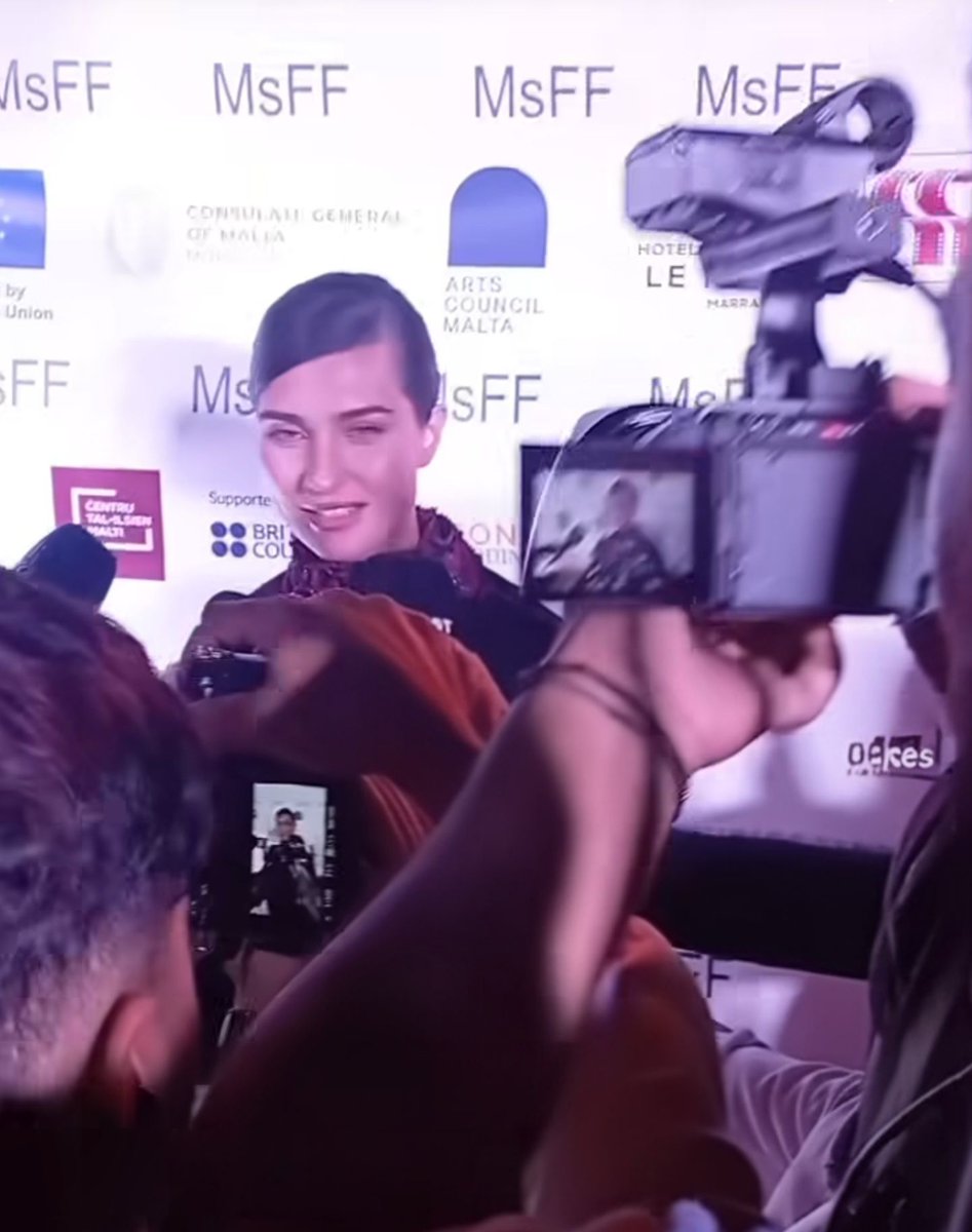 Santa6478526371's tweet photo. The Marrakech press giving a warm welcome to Tuba, president of the international jury at the Marrakech Short Film Festival 2026. #Tubabüyüküstün #Marrakechsff2026 #MsFF https://t.co/LVtsI2LSSl