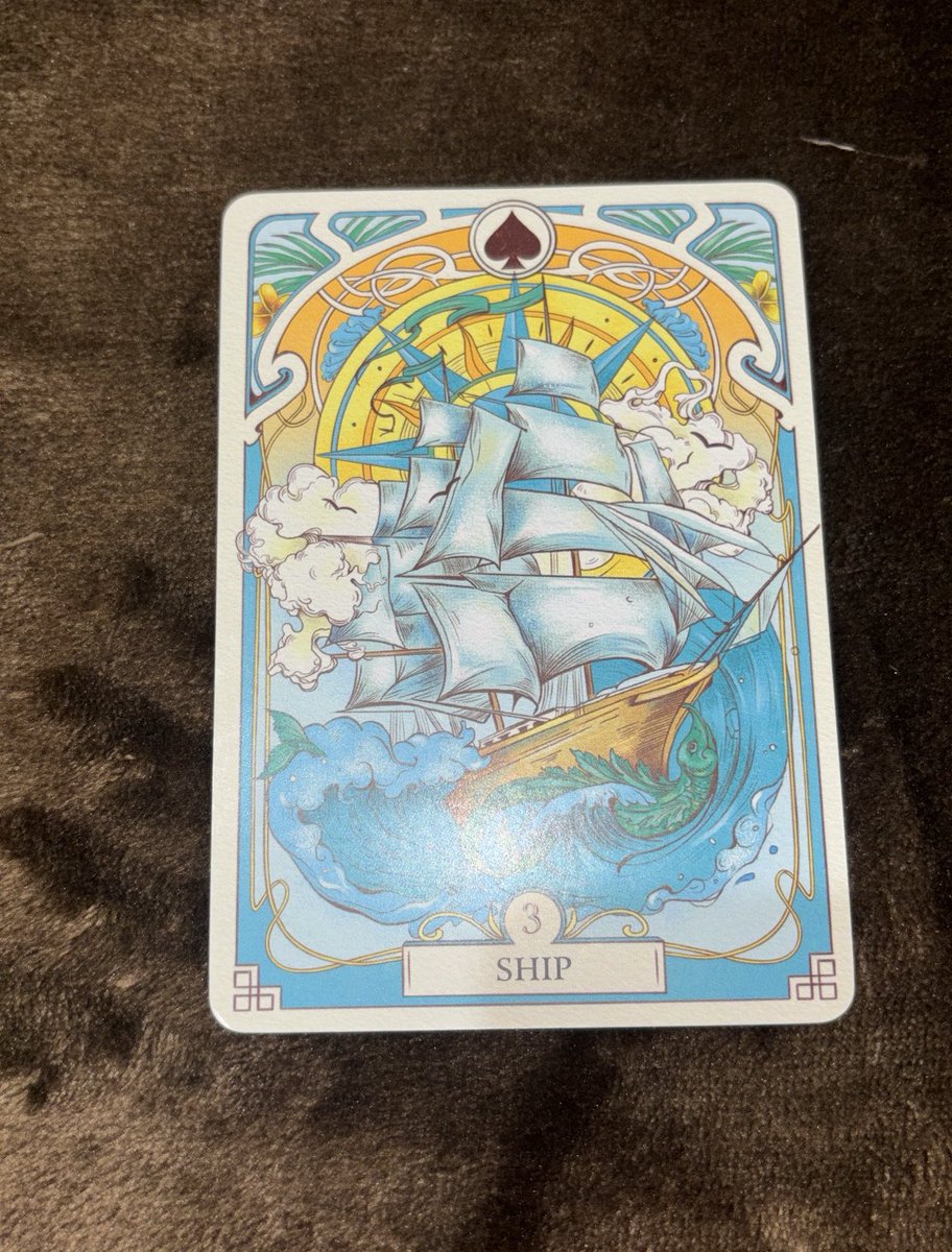 TarotSaturno's tweet photo. ❤️ — Outubro 

Touro – Interessante! Pois aqui a mensagem é clara. Em outubro, o ritmo é outro. Eu diria que é um mês maravilhoso, e o que acontece nele terá andamento muito significativo, que vai ditar os próximos meses. Algo que se inicia nesse mês terá próximos capítulos, tá? Touro vai aprender a confiar novamente em alguma coisa e caminhar a partir disso, mesmo que de forma lenta. Pode ser um mês muito bom, pois algo os direcionará de forma muito diferente do que estavam habituados ou acostumados. Pode ser desde uma viagem que escolhem fazer sozinhos, um curso de idiomas, algo que expande de dentro pra fora, com permissão e aceitação de que podem ir muito além.
Alguém pode tentar, sim, voltar para os campos de vocês nos afetos, tá? E pode ser, sim, que venham diferentes. O que me vem é que isso não é só sobre romantismo, sinto realmente possibilidade de retorno de gente que tava longe no intuito de resolver algo.
No trabalho, mudança de rota e um crescimento muito bom a partir de um movimento que escolhem fazer. Boas notícias de longe. Pequenas instabilidades podem acontecer? Sim, mas é muito mais sobre quando escolhemos caminhos que não conhecemos. Está tudo bem se permitir.

Leia com Sol, Lua e Ascendente.
