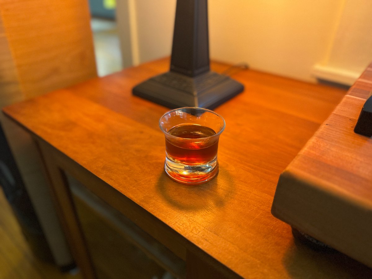 netchord's tweet photo. The BQE, a Milano-Torino variant with equal parts Forthave Red aperitivo and Marseille amaro.

#minionshappyhour https://t.co/wSaJOattUr