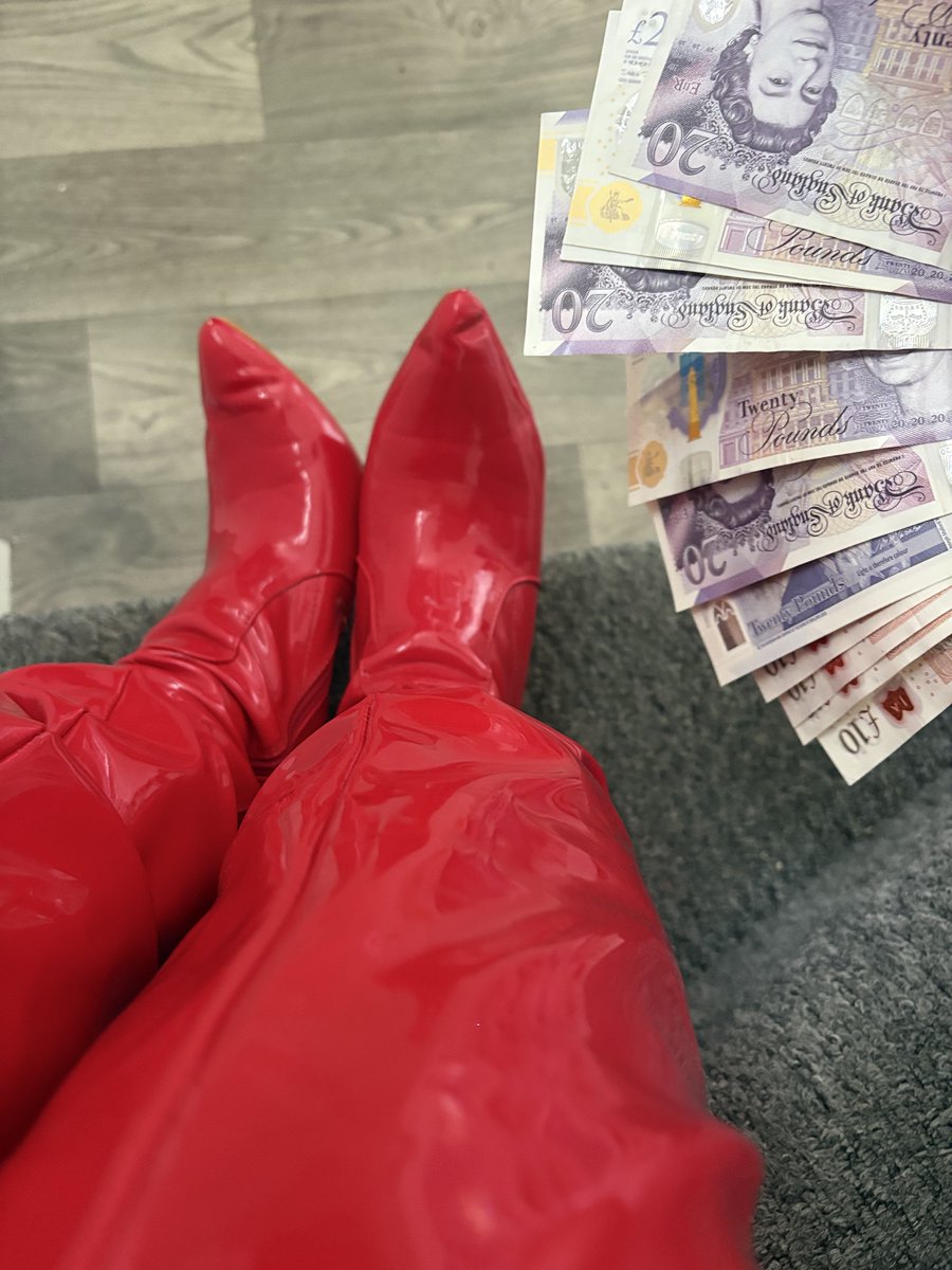 legitlolaa's tweet photo. It’s alphas birthday next month - and you cucks are gonna fund it !🐷 https://t.co/IsNMieqJKu