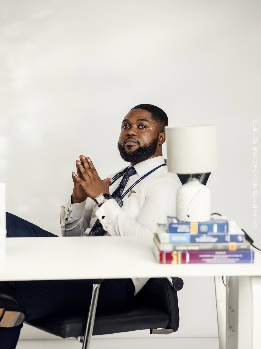 dr_Shakes675's tweet photo. 6 years of sacrifice. 6 years of sleepless nights, silent battles, prayers, failures, growth and Grace.

Today, I stand at the finish line of a journey that once felt impossible.

Medical school is over. 🩺🎓

I didn’t make it this far by strength alone. God carried me.

Officially, Dr. S.K. BOAFO📈❤️

What a journey. What a testimony!❤️