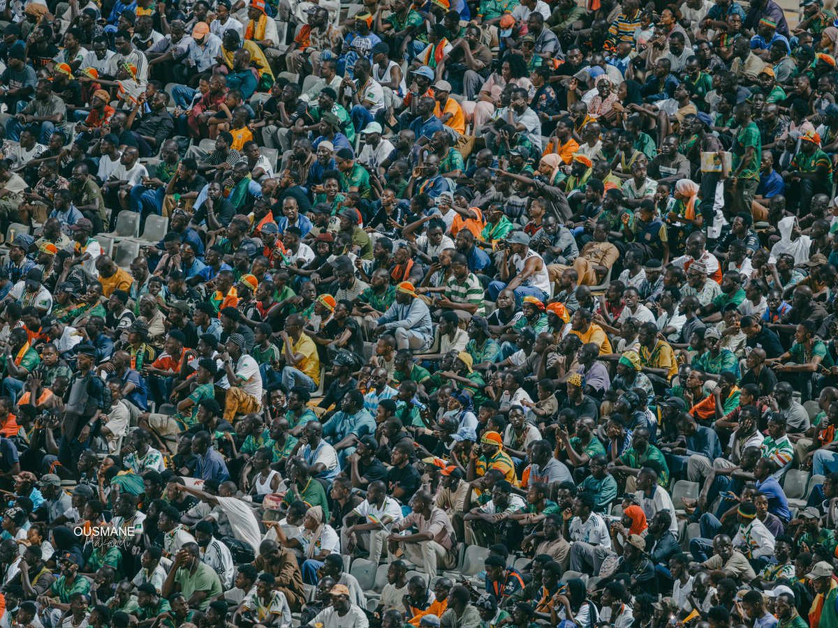 OusmaneMakaveli's tweet photo. La première fois que j’assiste à un match de foot et que je fais des photos. 

Et d’ailleurs, le Mali a gagné 🔥🇲🇱🔥

📸Makaveli https://t.co/TIscLdiWe5