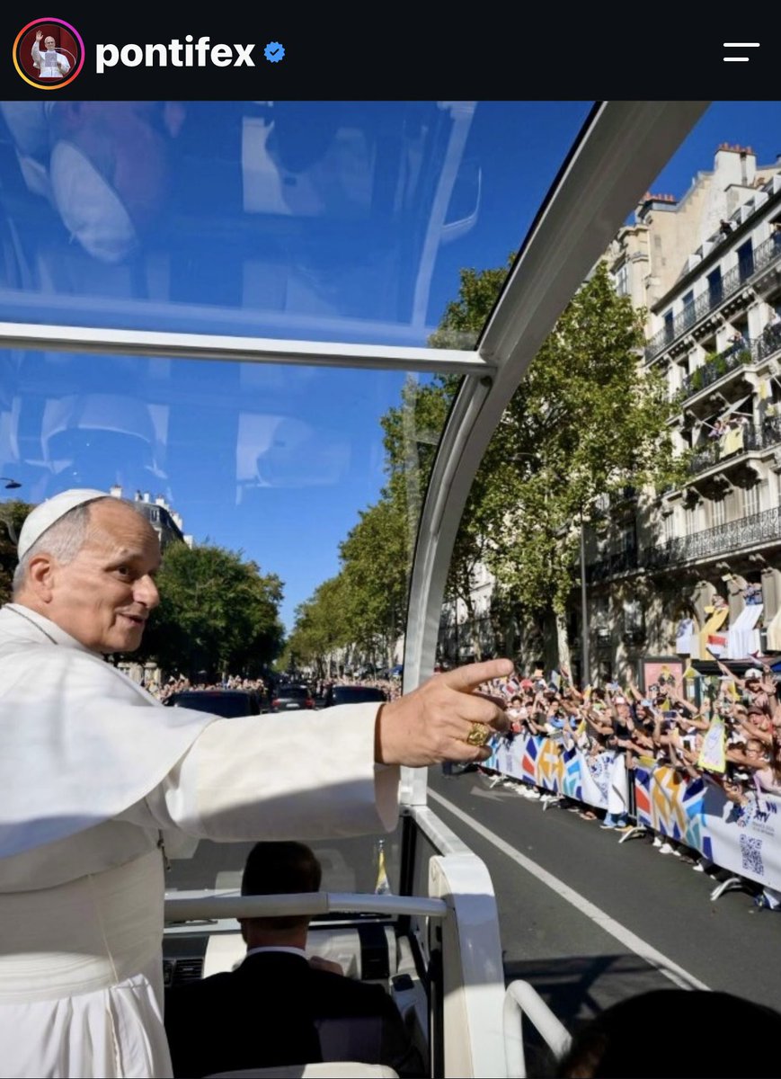 magicflute1919's tweet photo. ローマ教皇様、パリご訪問中🇻🇦🇫🇷🙏

警備が……👮‍♂️とか
ノートルダムのミサの凄い人数の中のあの人を探そう……👼とか
何か内緒のご用事も頼みに来訪されたのか……🕶️とか
思った人🙋🏻‍♀️🐏👈 https://t.co/dCW11x3fDe