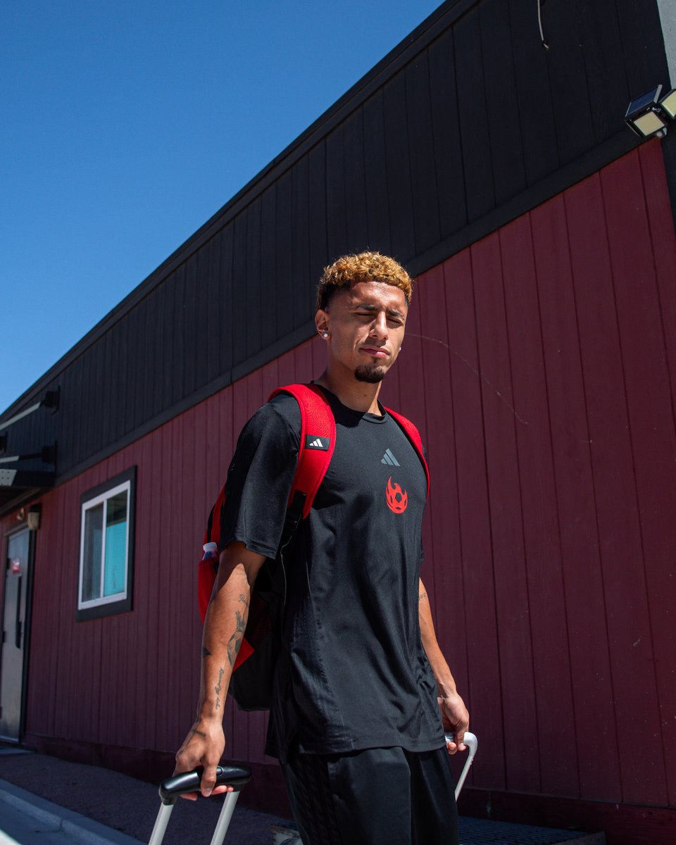 PHXRisingFC's tweet photo. Today’s Theme: “it’s too bright��� 😅😎☀️

#RisingAsOne | #AwayDays Driven by @Carvana https://t.co/CTIFTBi1Xu