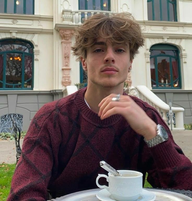 4coroas's tweet photo. ⠀⠀
₊⊹˖ ⟡ draco malfoy ⋆ @pillowtzyn.
𝑖dade: 20 anos.
𝑝ronomes: ele/dele.
𝑠exualidade: não se rotula.
𝑟eino: inverno.
⠀⠀ https://t.co/5Bfa9rkSbH