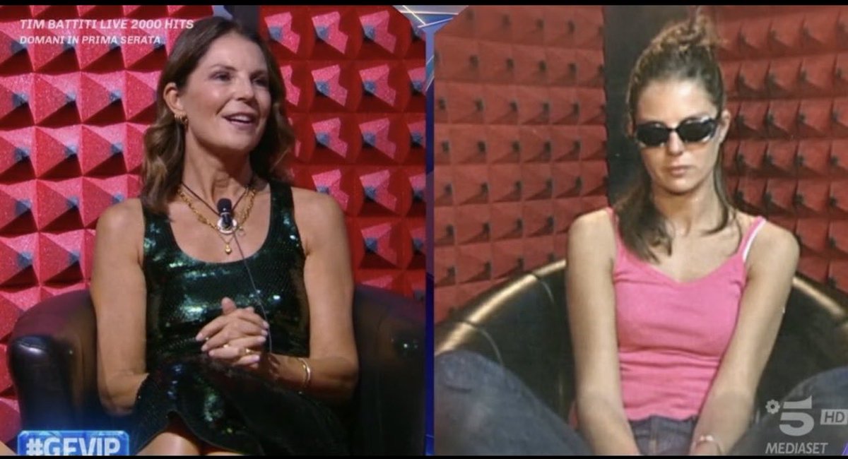 Querelle92's tweet photo. STORIA DELLA TELEVISIONE ITALIANA #marinalarosa #gfvip https://t.co/4tj7pZiMPe