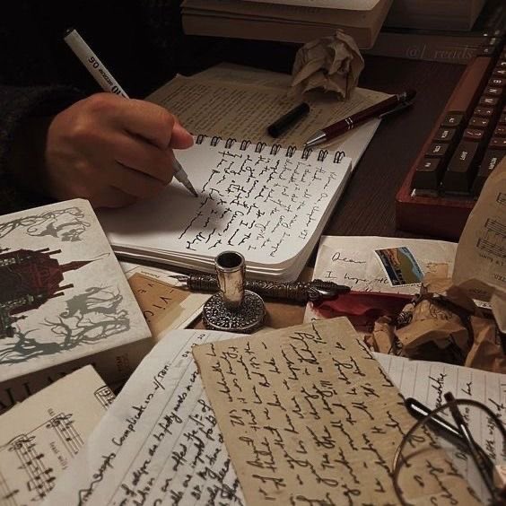 TheBlccdraven's tweet photo. ⛧┆ MODERN BRYNDEN BIO ˚.⋆ֹ

⛧ Senior archivist specializing in medieval history, genealogy, and rare manuscripts.
⛧ Quiet observer—notices what everyone else misses.
⛧ Doesn't believe history repeats itself. He believes people simply fail to learn from it.
⛧ Admin is 18+. https://t.co/7NFF8zmzUr