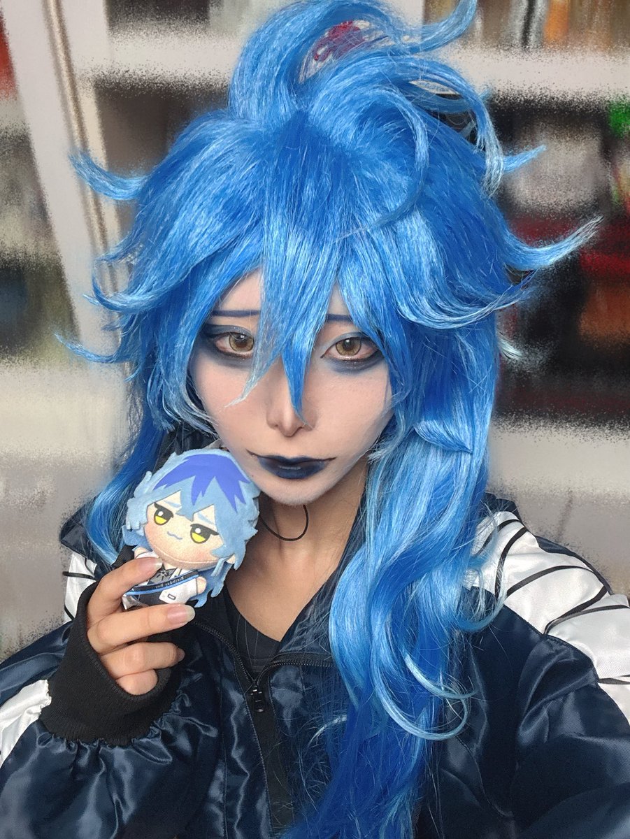 nq7z9y's tweet photo. メイク完成いちぬけぴ https://t.co/4seQmltbpy
