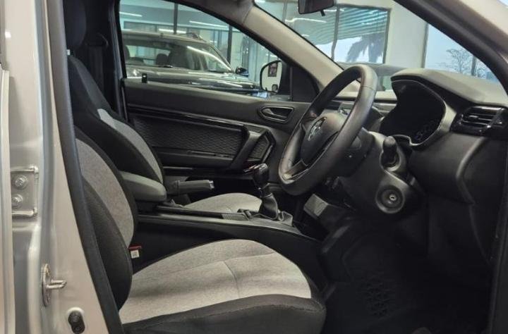 2lani47's tweet photo. 2024 Renault Kiger 1. 0 life 26000km 
179900
 ±2499pm
📲0813417410 https://t.co/09Aiq9kjgp