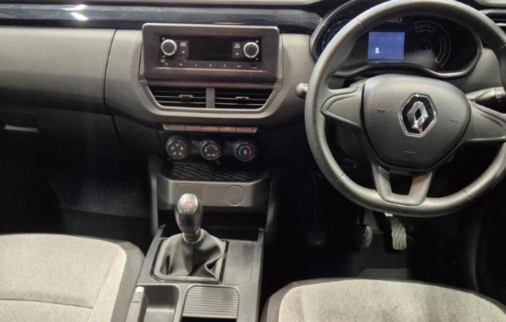 2lani47's tweet photo. 2024 Renault Kiger 1. 0 life 26000km 
179900
 ±2499pm
📲0813417410 https://t.co/09Aiq9kjgp