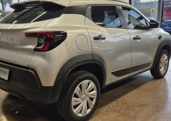 2lani47's tweet photo. 2024 Renault Kiger 1. 0 life 26000km 
179900
 ±2499pm
📲0813417410 https://t.co/09Aiq9kjgp