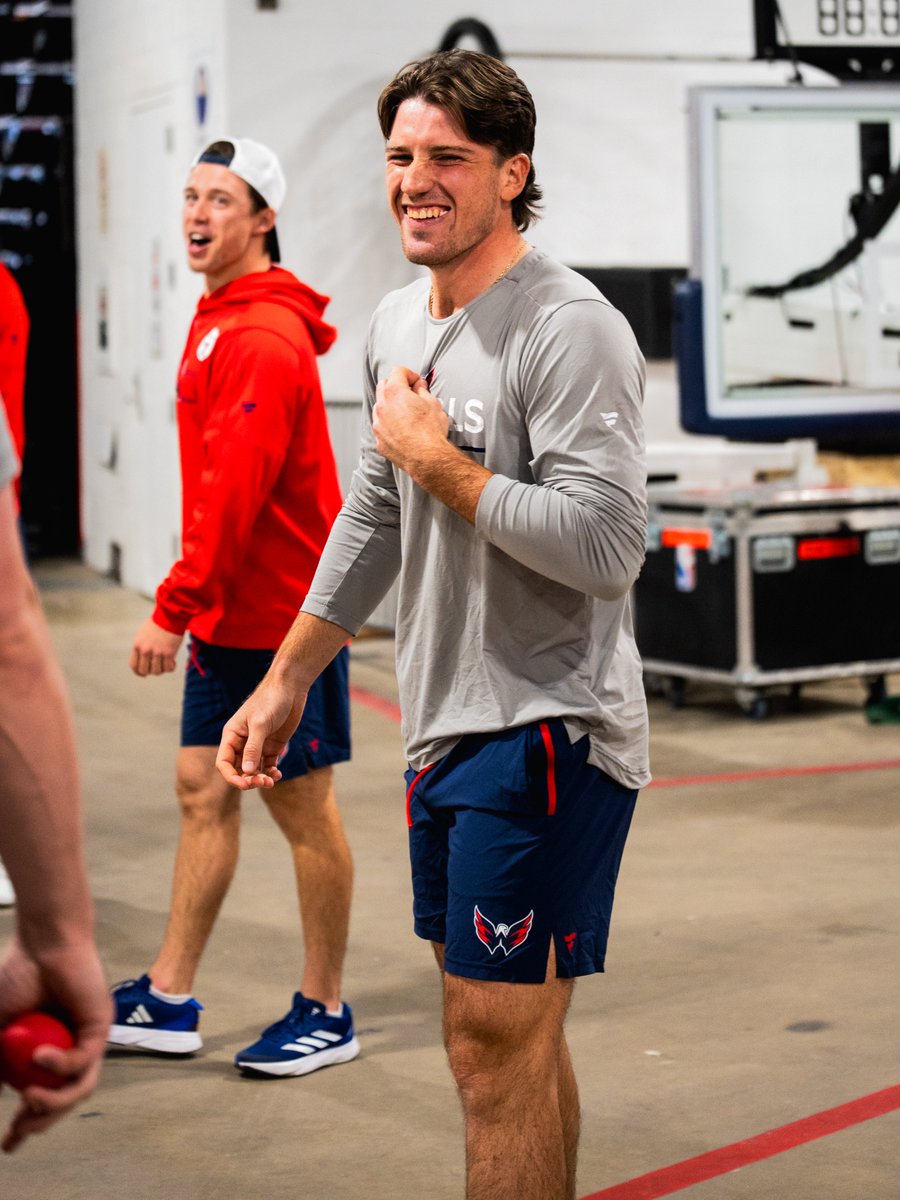 Capitals's tweet photo. just a couple smiley guys https://t.co/0FXOYYXV0g