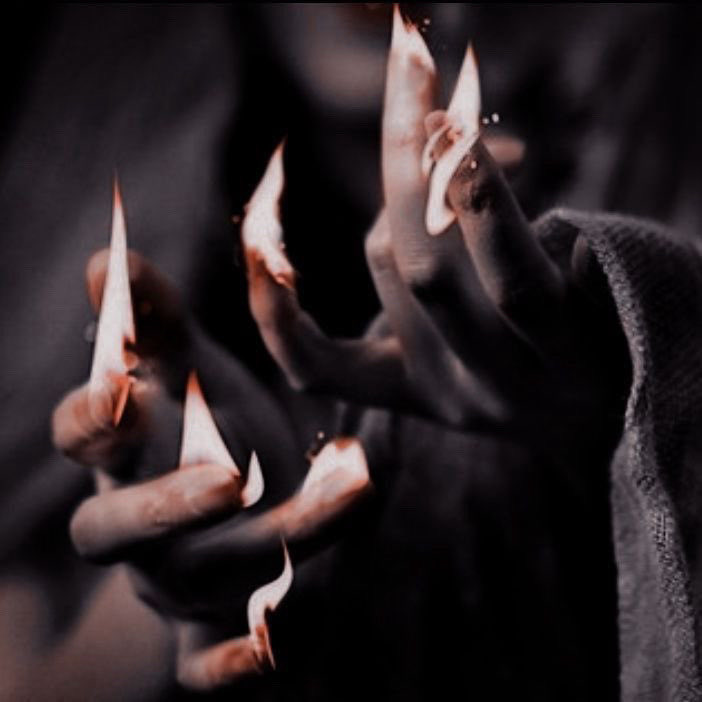 _ilheretici's tweet photo. ❛ ʏᴏᴜ ᴋɴᴏᴡ ᴡʜᴀᴛ ᴛʜᴇʏ
           sᴀʏ ᴀʙᴏᴜᴛ ᴛᴡɪɴs. ❜
                    ———

 ✘ ɴᴏx ʜɪʟᴅᴇɢᴀʀᴅ 

       ᴡɪᴛᴄʜ • ᴠᴀᴍᴘɪʀᴇ • ʜᴇʀᴇᴛɪᴄ

                  ↺ | 𑣲 https://t.co/Vqmfb5vdex
