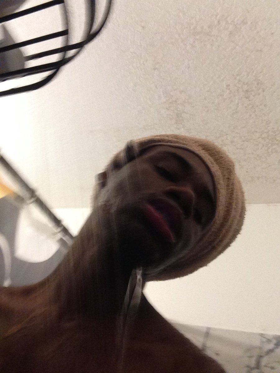 whoslvu's tweet photo. more iPhone 5 pics https://t.co/RIubZ0LING