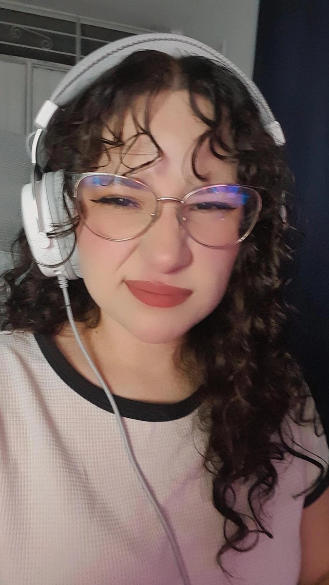 KKiraamethyst's tweet photo. Ya recupere mi cabello rizado, lo amoooo 🥰💗 https://t.co/4MKJi6w7Qh