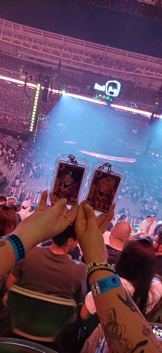 devilminyard's tweet photo. jerejean presente no show do jao https://t.co/4Dk3ReW83E