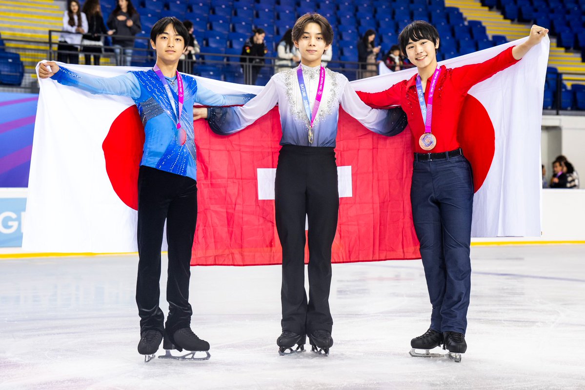 sanaemilia_pol's tweet photo. Another day, another JGP medal!
And this time it's gold🥇
Congrats @Ean_Weiler ! So happy that your artistry, jumps, spins and skating skills got the recognition they deserve at this prestigious stage. 
It's a historic day for Ean Nation🏆
#EanWeiler #JGPFigure https://t.co/aqEbBQkCUY