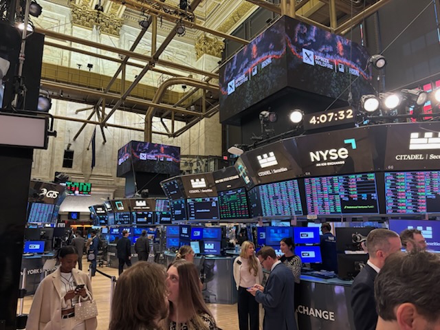 PGE4Me's tweet photo. 🔔 Proud to join @XPRIZE at @NYSE Closing Bell during #ClimateWeekNYC. As a co-title sponsor of #XPRIZEWildfire, we're helping accelerate tech designed to improve wildfire detection &amp; response. 

Congrats @Anduriltech @DryadNetworks and the winning teams https://t.co/9C8kYqCPd3 https://t.co/NCUqu7BZpV