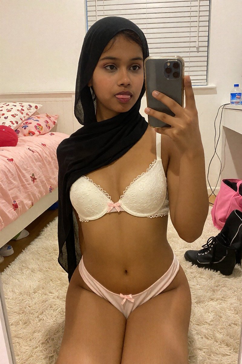 keylabenzhijab's tweet photo. I'm just 18 any problem? ♥️
#hijab #teen https://t.co/Wddm0d1fjk