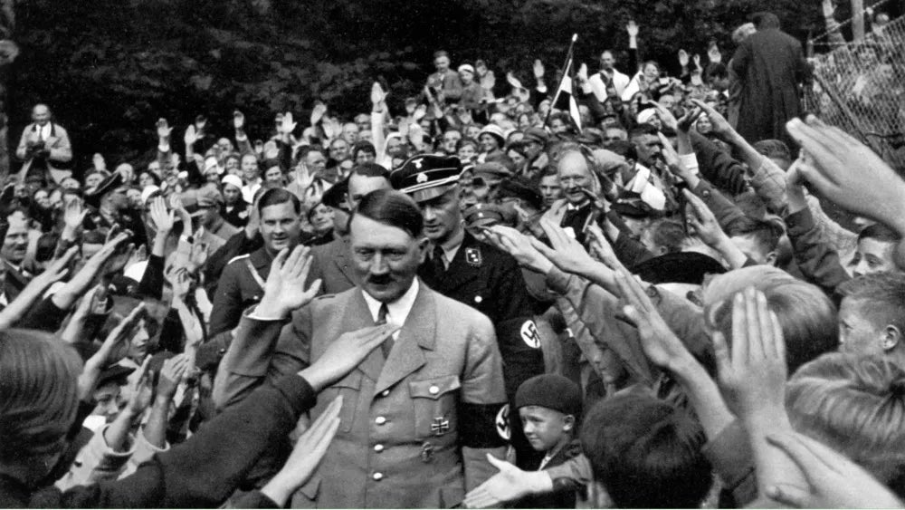 DonRockRocker's tweet photo. How it feels having a burner with 100+ followers https://t.co/Zt9jOKWTSY