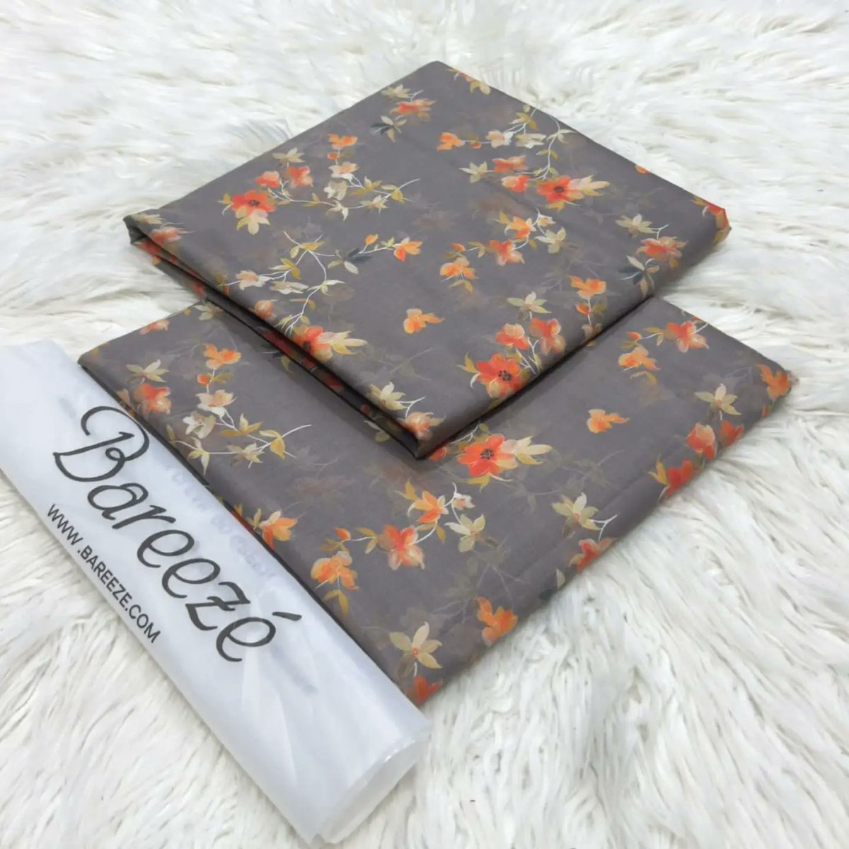 75Lider's tweet photo. Breeze Prints 2-Piece Lawn Suit 
Printed Lawn Shirt 
Printed Lawn Trouser 
3. 5 Yard Wide Width Cutting 
Guaranteed Quality Fabric https://t.co/MCUk42ZJh7