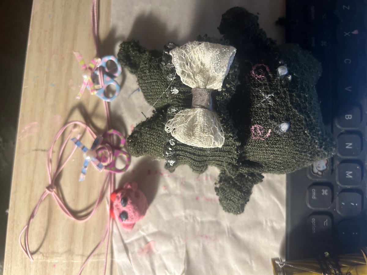 Chouk0p's tweet photo. Homemade gift and an ugly Kirby https://t.co/YcVVnCs257