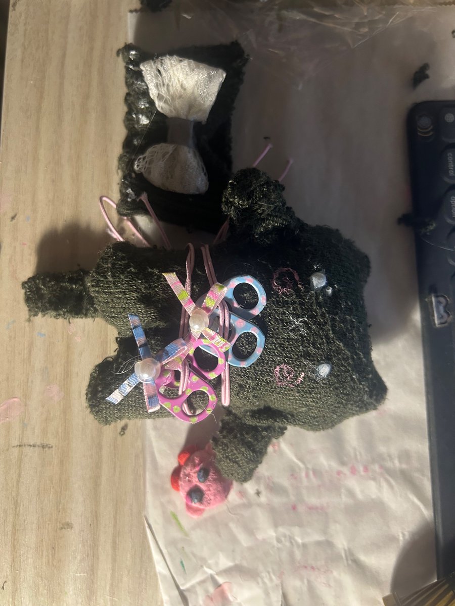 Chouk0p's tweet photo. Homemade gift and an ugly Kirby https://t.co/YcVVnCs257