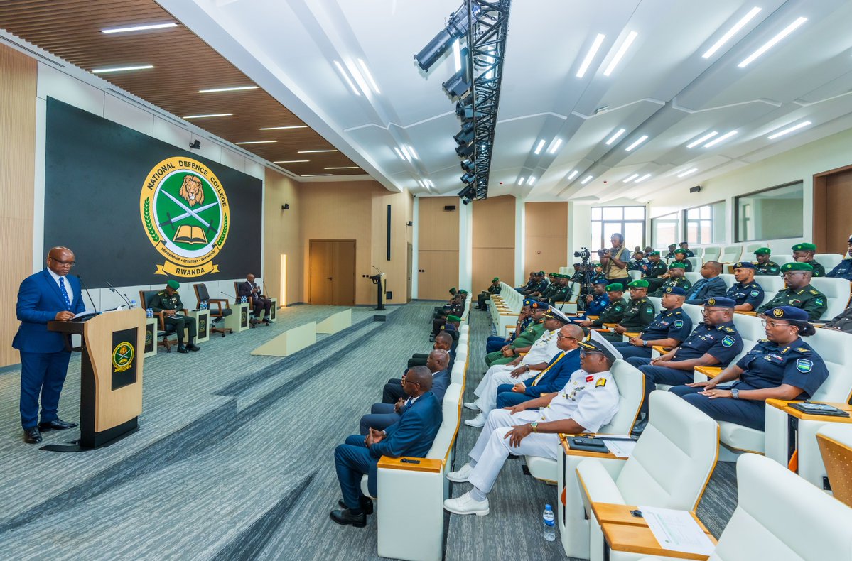 RwandaMoD's tweet photo. Rwanda’s Minister of Defence, Hon. Juvenal Marizamunda, has officially opened the inaugural National Defence College–Rwanda (NDC-R) Course 1-26/27 at Bumbogo Campus. He congratulated the pioneer cohort and welcomed the  Senior Directing Staff and civilian faculty who will guide participants throughout the 11-month programme.

Hon. Juvenal Marizamunda described the opening as a historic milestone in Rwanda’s defence and security architecture and a major step in strengthening professional military education. The NDC-R, a constituent organ of the National Defence University-Rwanda, was established following a directive by H.E. Paul Kagame, President of the Republic of Rwanda and Commander-in-Chief of the Rwanda Defence Force (RDF), with the purpose of providing education at the strategic level.https://t.co/1eMXzyUEt6
============
Minisitiri w’Ingabo z’u Rwanda, Juvenal Marizamunda, yatangije ku mugaragaro Icyiciro cya  Mbere cy'amasomo ( Course 1-26/27) mu Ishuri Rikuru ry'u Rwanda rya Gisirikare, riherereye i Bumbogo mu karere ka Gasabo. Yashimiye  Icyiciro cya mbere  cy’abasirikare bakuru batangiranye n' iri Shuri Rikuru ry' u Rwanda, anaha ikaze abayobozi baryo  n’abarimu  bazagira uruhare mu mahugurwa y'icyiro cya mbere azamara amezi 11.

Minisitiri w'Ingabo yavuze ko itangizwa ry’aya masomo ari intambwe ikomeye mu guteza imbere uburezi n’amahugurwa bya gisirikare bishingiye ku bumenyi n’ubunyamwuga.

Iri Shuri Rikuru ry' u Rwanda rya Gisirikare ni rimwe mu yagize Kaminuza Nkuru y' u Rwanda ya Gisirikare, ryashinzwe nyuma y’amabwiriza yatanzwe na Nyakubahwa  Perezida wa Repubulika y’u Rwanda Paul Kagame akaba n’Umugaba  w’Ikirenga w’Ingabo z’u Rwanda (RDF), hagamijwe gutanga uburezi n’amahugurwa ku rwego rwo hejuru rw’imiyoborere y’ingabo.https://t.co/UNgzDCn6Bh